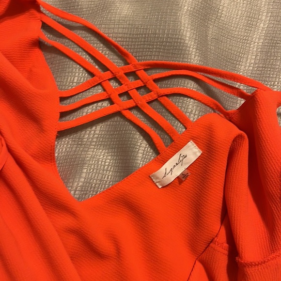 Bright orange large top - Picture 3 of 3